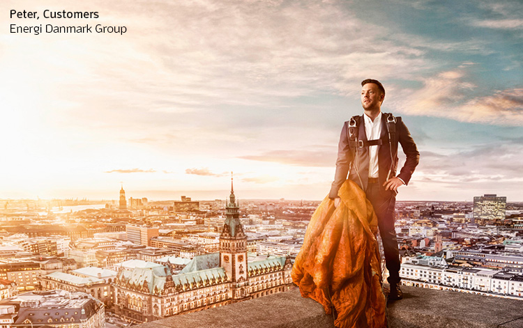 Energi Danmark bruger konceptfoto af medarbejderne til at fortælle historier om brandet, værdierne og historien.