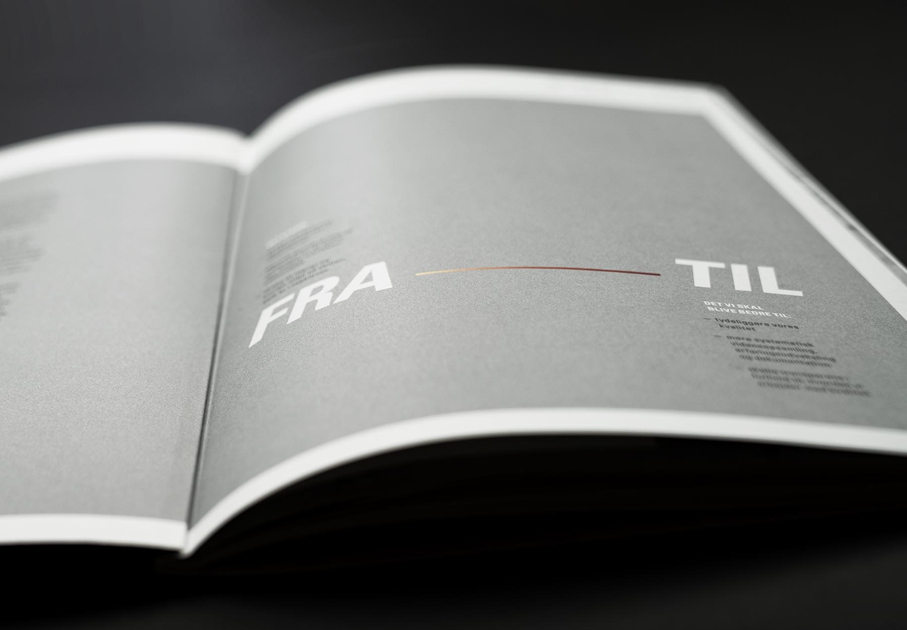 Creative ZOO tog udgangspunkt i Arkitektskolens designmanual, for at gøre det faglige stof indbydende at dykke ned i.